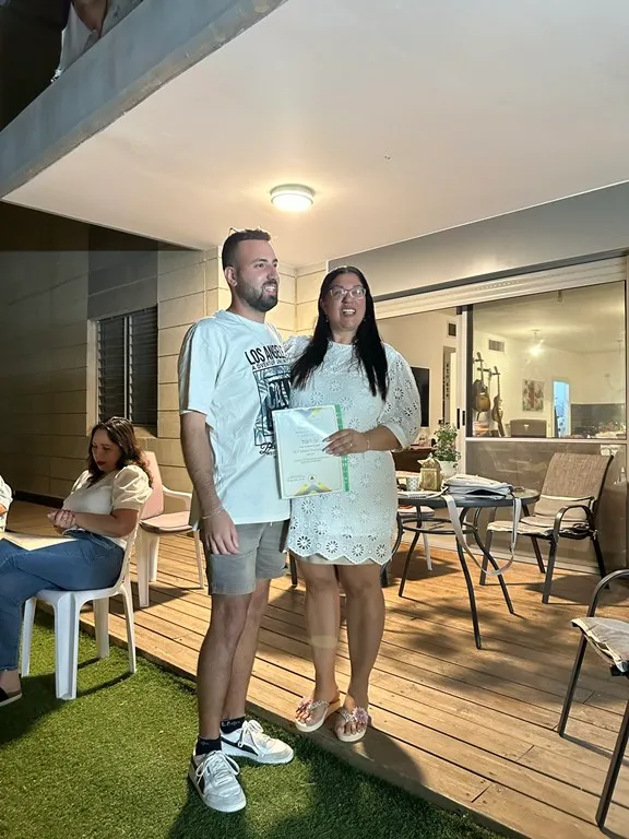 בוגר מחזור NLP מאסטר עם התעודה